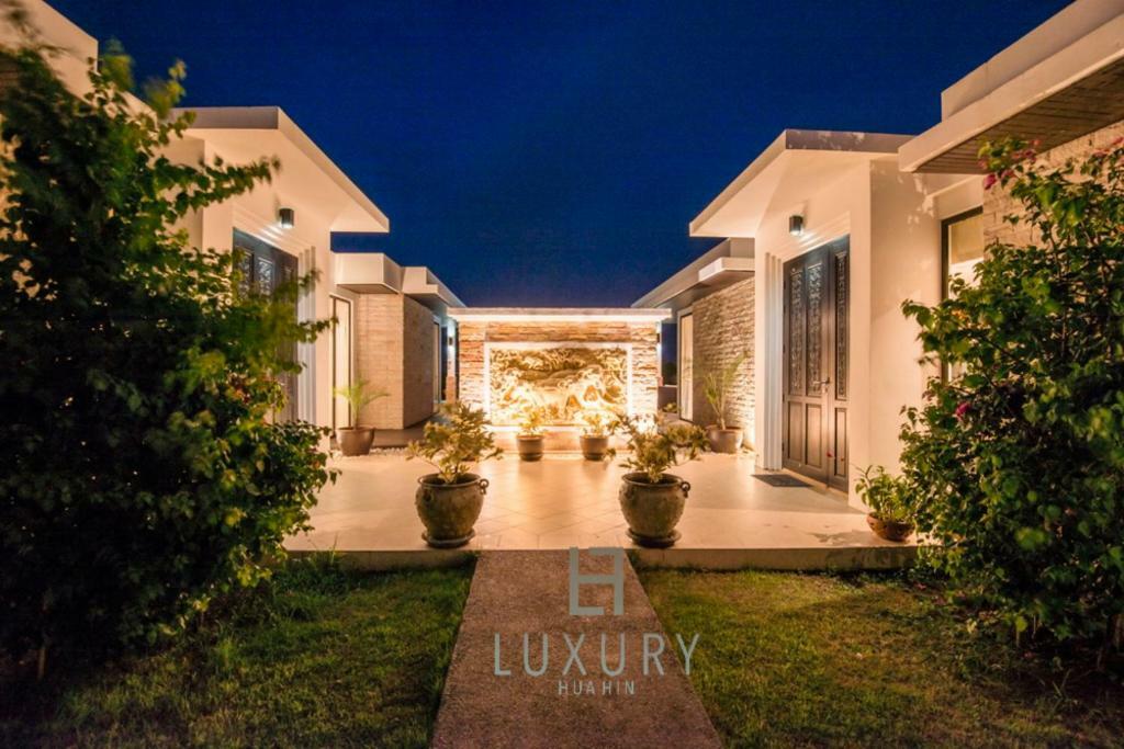 5 Bedroom Amazing Pool Villa In Resort Ts1 HHQ Exterior photo